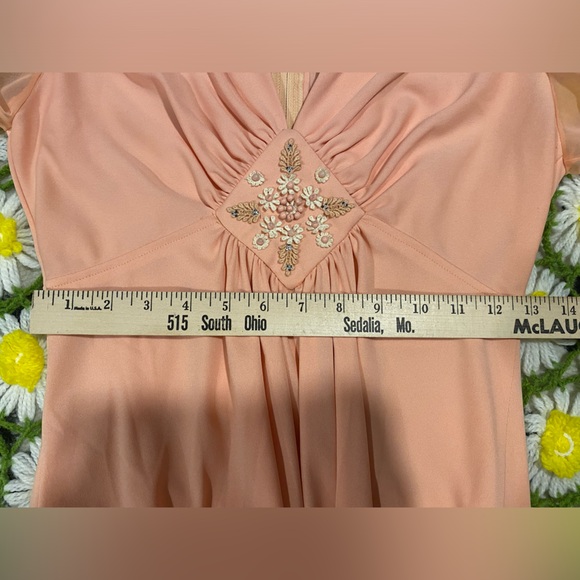Vintage 70s size 9 princess sleeve peach beaded butterfly center maxi dress - Picture 3 of 16